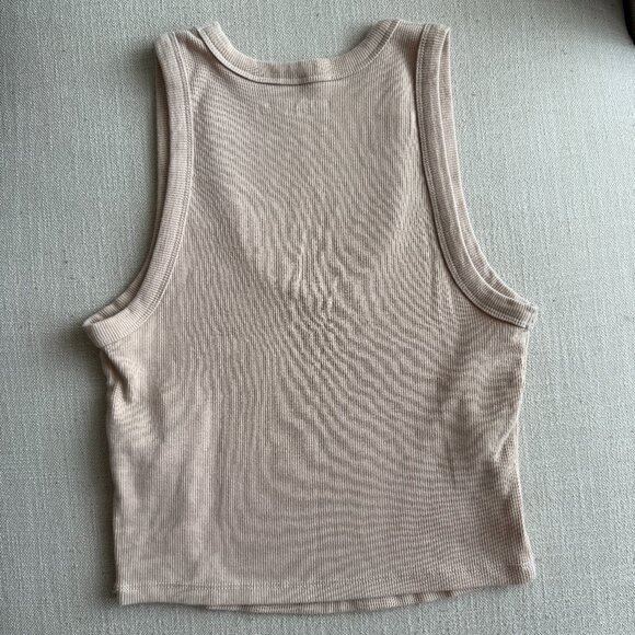 Abercrombie & Fitch Soft Essentials Tank Top - Scoop Neck, Crop length - Picture 3 of 4
